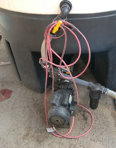 Mixing and transfer pump